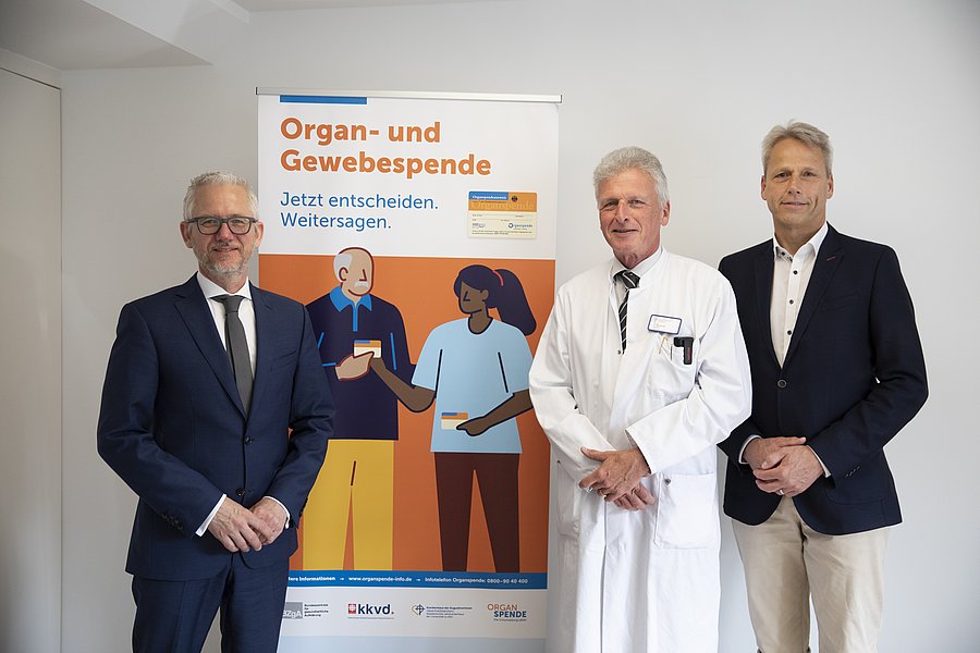 Prof. Dr. Martin Dietrich (BzgA), Prof. Dr. Tobias Beckurts (Krankenhaus der Augustinerinnen) und Dr. Dirk Albrecht (kkvd) bei der Auftaktveranstaltung der Kampagne "Organspende: Jetzt entscheiden. Weitersagen!"