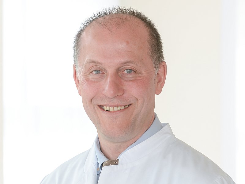 Portrait Dr. Jochen Hoffmann, Chefarzt Geriatrie St. Hildegardis Krankenhaus