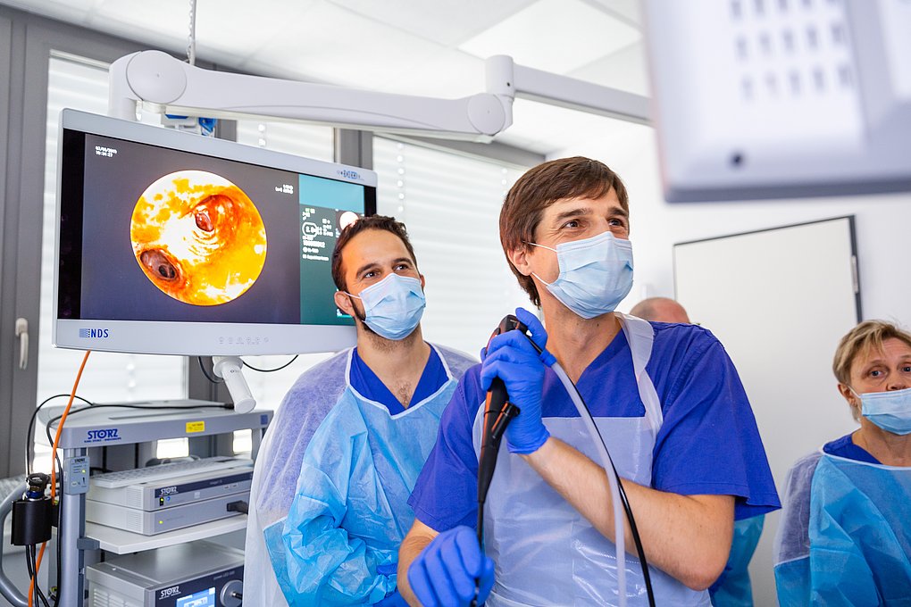 Pneumologie-Bronchoskopie.jpg Pneumologie-Bronchoskopie.jpg