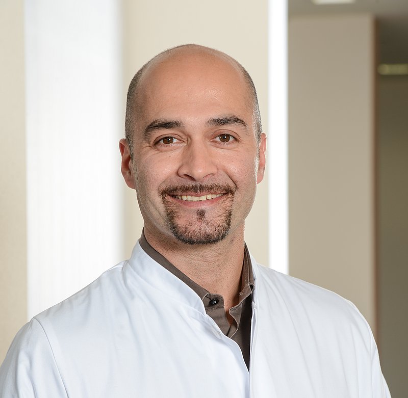 Barsam Harandi, Leitender Oberarzt Allgemein- und Viszeralchirurgie, Minimalinvasive Chirurgie